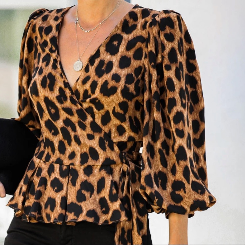 Tea & cup women’s blouse